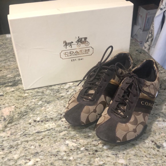 Coach Shoes - Coach beautiful sneakers